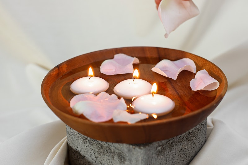 How to Start Candle Making Business in India 2024 (Earn Up to 2 Lakh